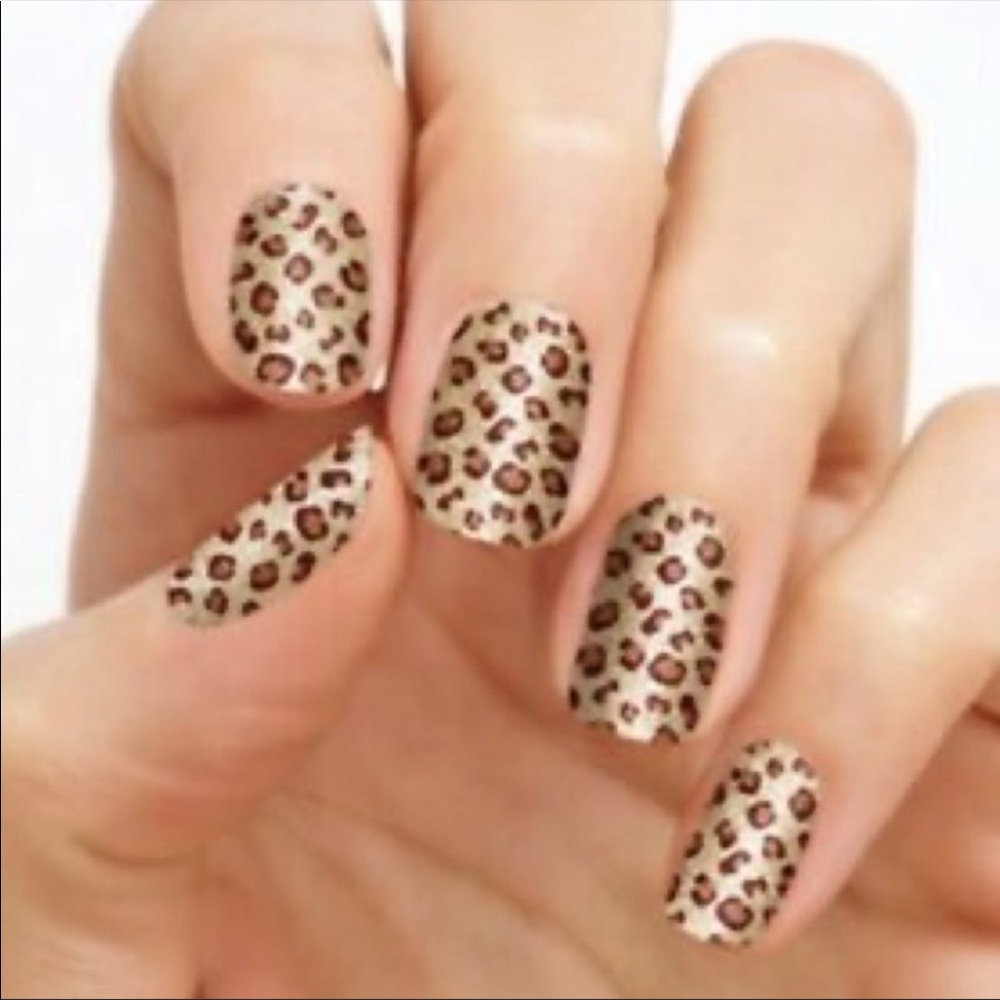 Color Street Safari Chic Nail Strips - RET…